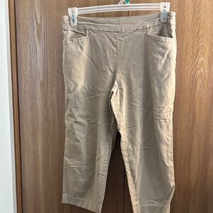 🎉 George Women's Classic Tan Capris